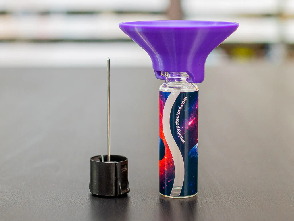 Smoothee Travel Container - Image 3