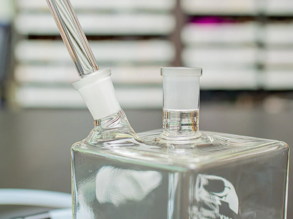 Sneaky Pete Cube™ 14mm Female Water Pipe - Image 5