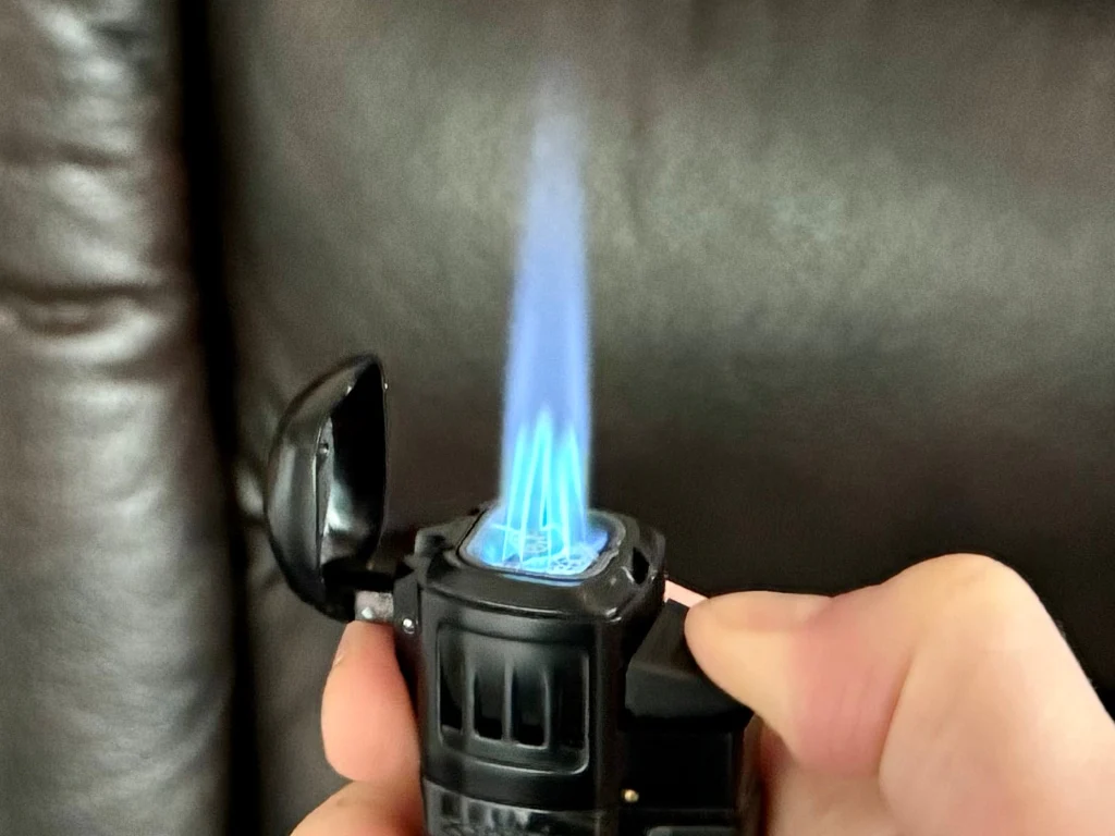Vector Quadtank 4-Flame Torch Lighter - Image 5